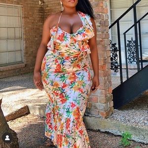 Floral ruffle strappy light peach maxi dress